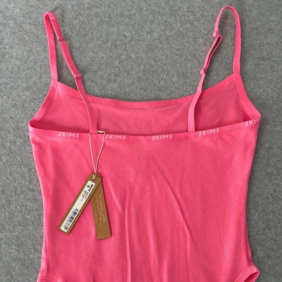 SKIMS Cotton Logo Bodysuit - Sugar Pink - Picture 4 of 5